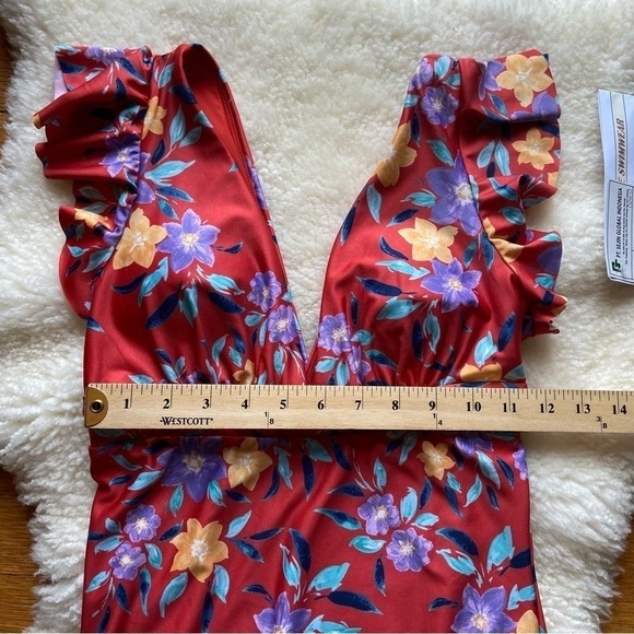 Modcloth Kelsie One Piece Swimsuit Red Floral NWT - Picture 8 of 10
